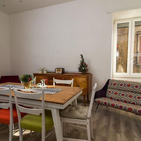 Giu Al Centro Bed & Breakfast Napoli Dış mekan fotoğraf