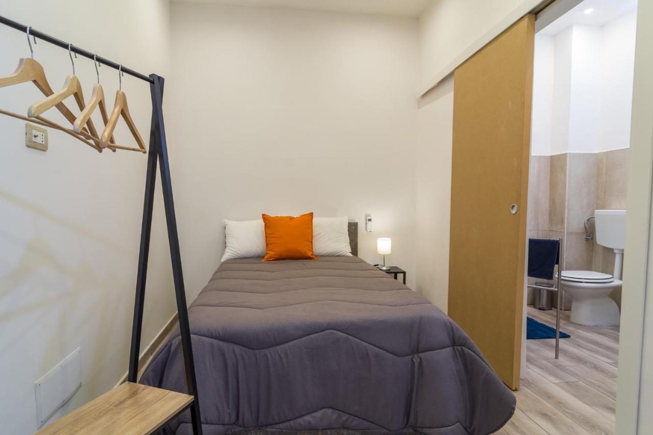 Giu Al Centro Bed & Breakfast Napoli Dış mekan fotoğraf