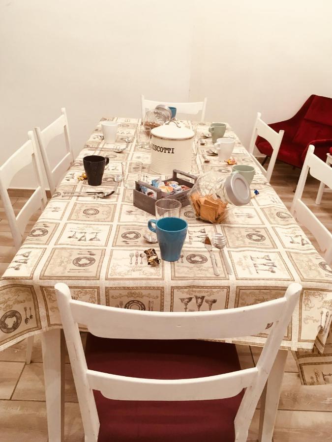 Giu Al Centro Bed & Breakfast Napoli Dış mekan fotoğraf