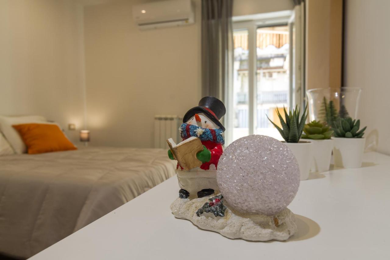 Giu Al Centro Bed & Breakfast Napoli Dış mekan fotoğraf