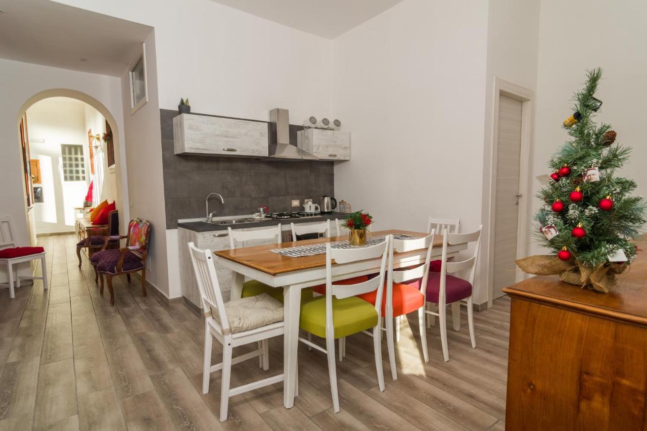 Giu Al Centro Bed & Breakfast Napoli Dış mekan fotoğraf