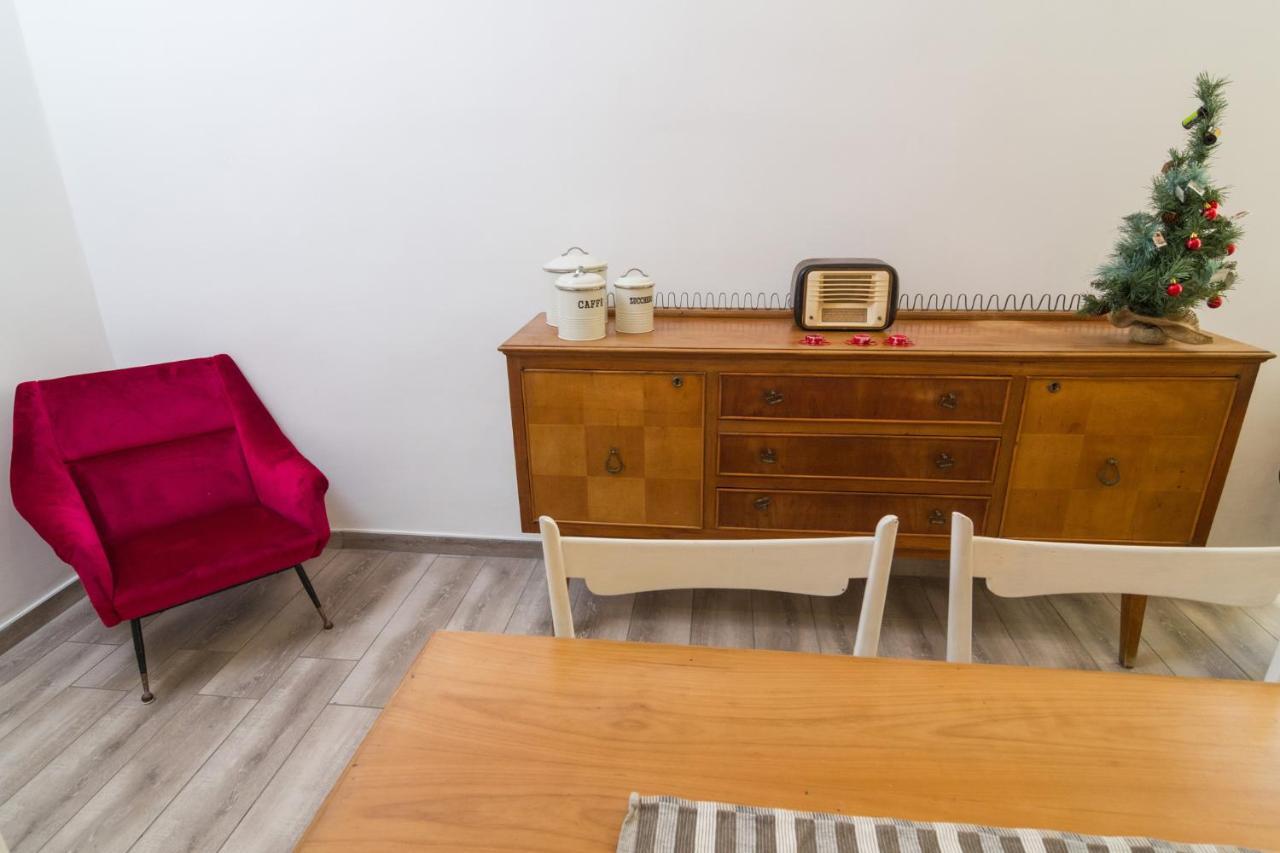 Giu Al Centro Bed & Breakfast Napoli Dış mekan fotoğraf